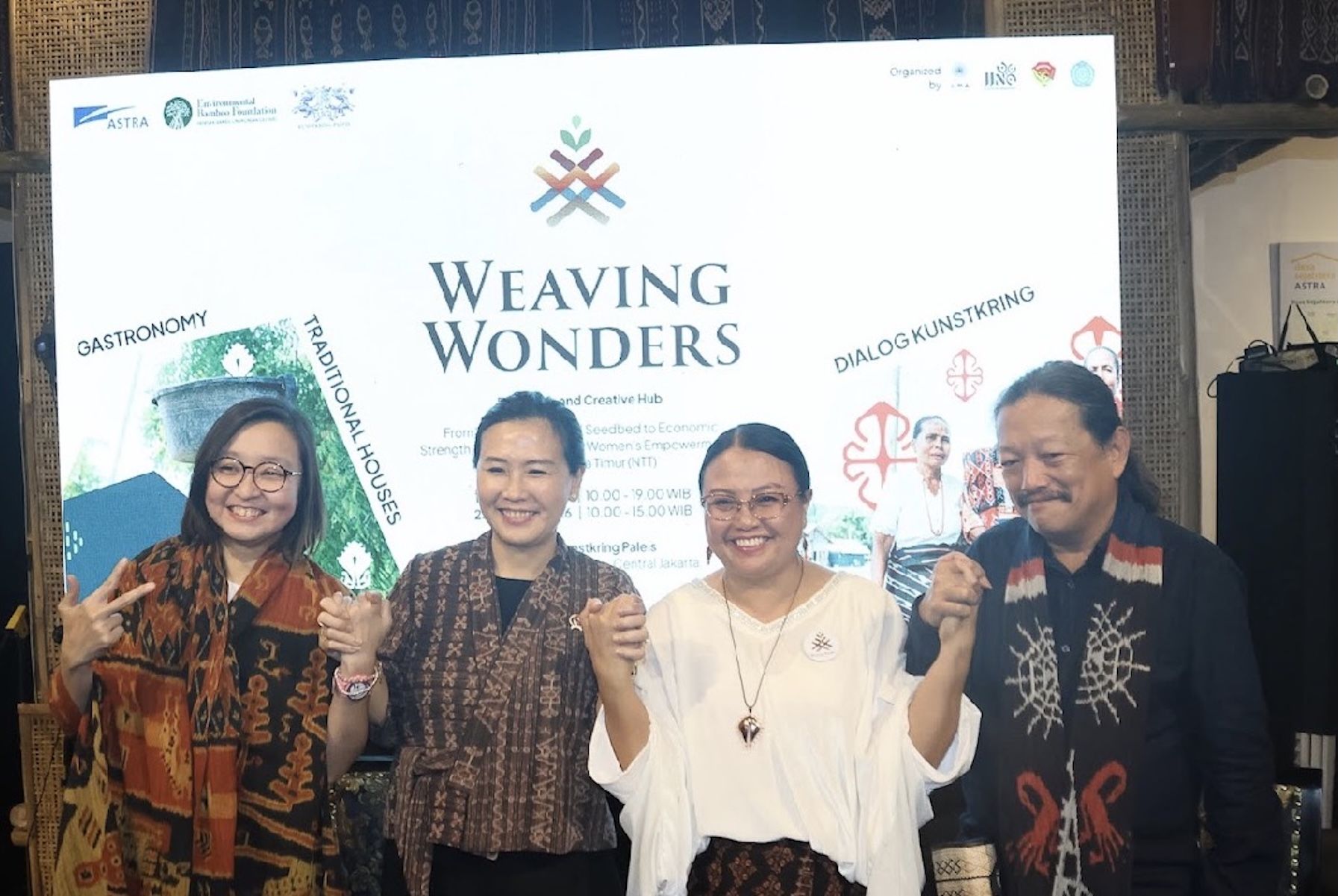 Veronica Tan Soroti Aktivitas Perempuan Wae Rebo dalam Menjaga Alam dan Wastra untuk Tingkatkan Ekonomi