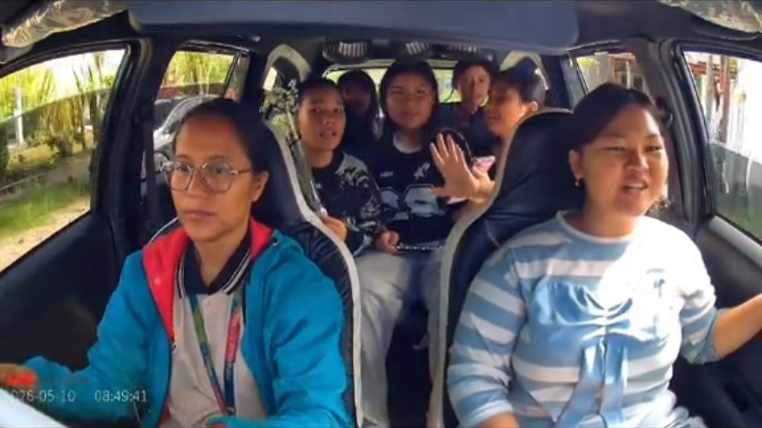 Sikap Anak-anak Cewek kepada Driver Perempuan Disabilitas Ini Bikin Netizen Salut
