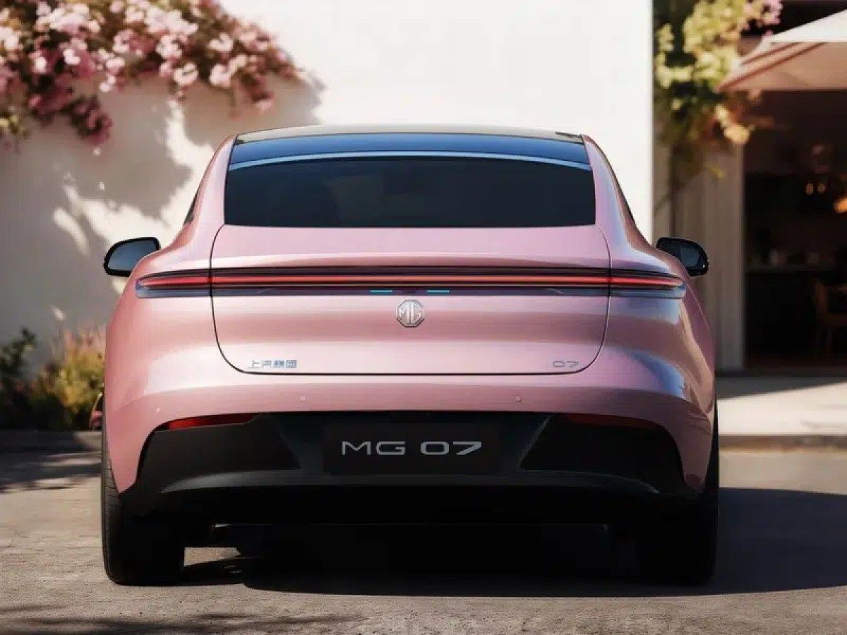 MG 07 Meluncur dengan Opsi EV dan PHEV