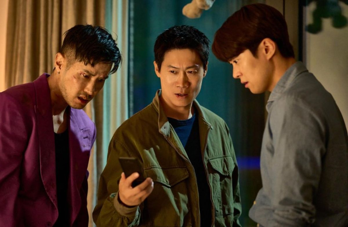 Review Husbands in Action, Film Action Komedi Korea Netflix yang Ringan