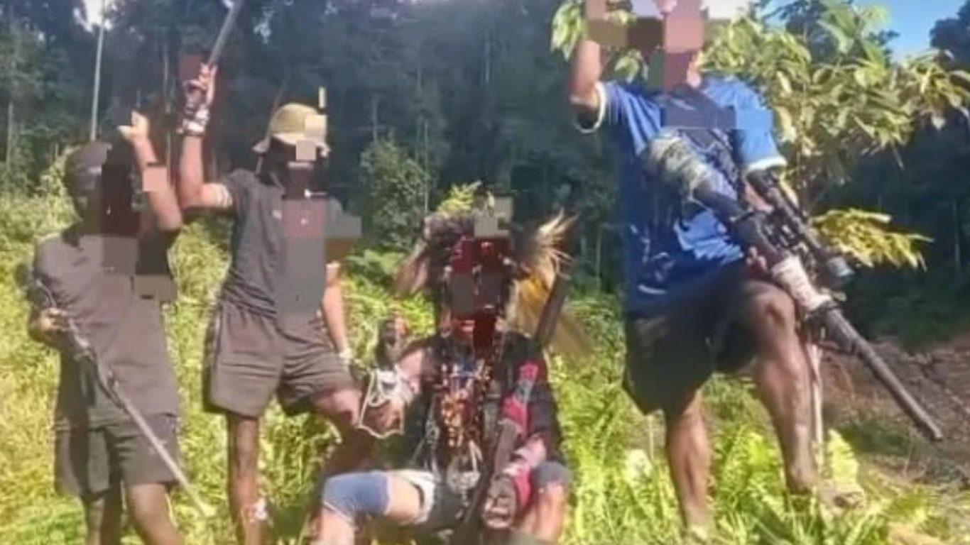 Ekskavator Diklaim Dibakar TPNPB Di Dekai, Aparat Dan Pemkab Yahukimo Masih Tunggu Konfirmasi