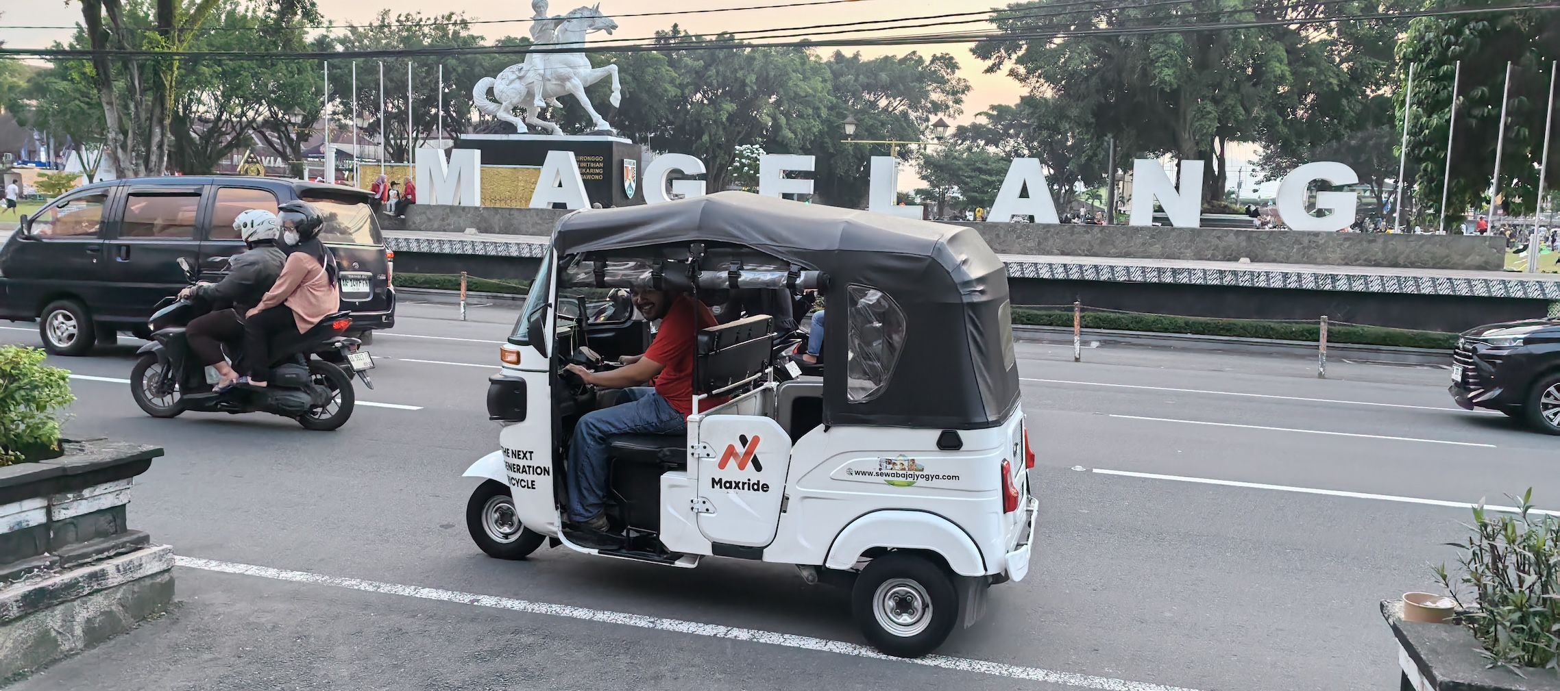 Bajaj Online Mulai Beroperasi di Magelang, Tambah Pilihan Transportasi Warga
