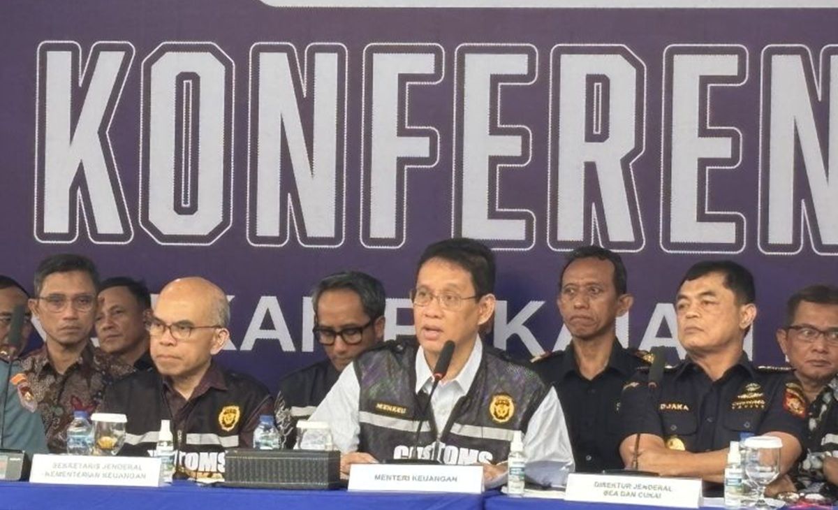 Pemerintah Amankan 43 Kontainer Diduga Berisi Balpres Baju Bekas Ilegal Rp37,5 Miliar