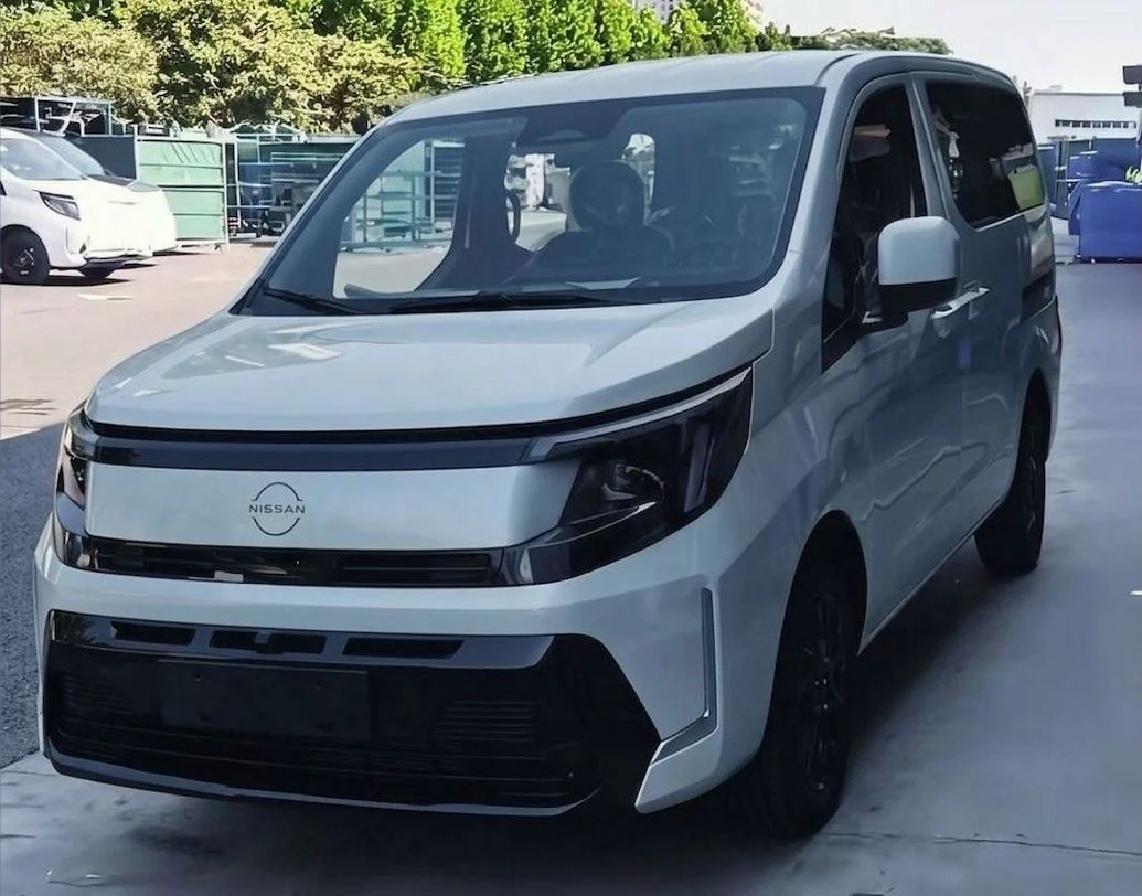 Tampil Lebih Boxy dan Modern, Bocoran Penampakan Utuh Nissan NV200 Generasi Terbaru Akhirnya Terungkap!