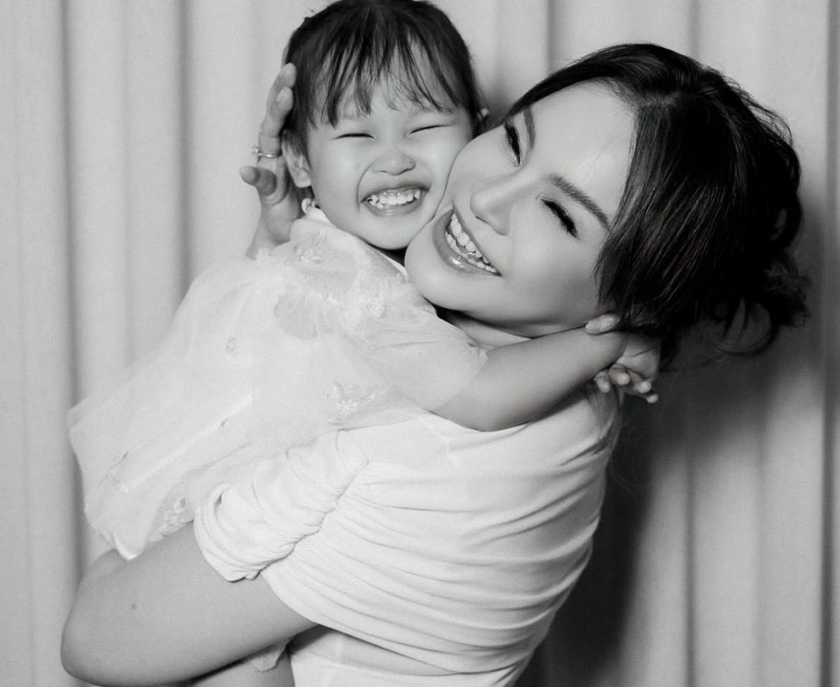 Rossa Kenalkan Raina Mikayla Almahyra, Publik Terkejut dengan Kehadiran Putri Kecilnya
