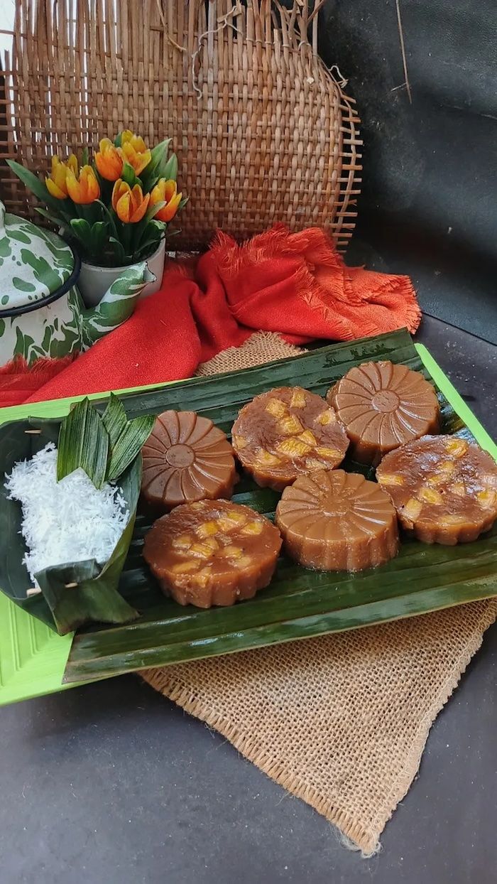 Cuma Pakai Tepung Beras dan Tapioka, Yuk Intip Resep Kue Jongkong Pisang yang Teksturnya Kenyal