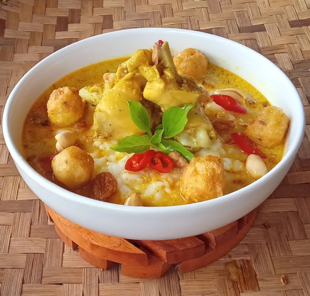 Bosan dengan Bubur Ayam Biasa? Yuk Coba Bikin Bubur Asyura Rempah yang Legit dan Menggoda Selera