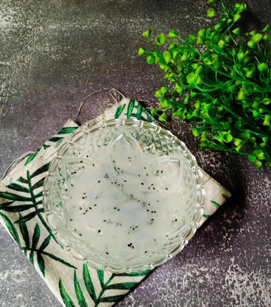 Lepas Dahaga Seketika! Resep Es Lidah Buaya Selasih Jeruk Nipis yang Manis, Asam, dan Krenyes Segar di Tenggorokan