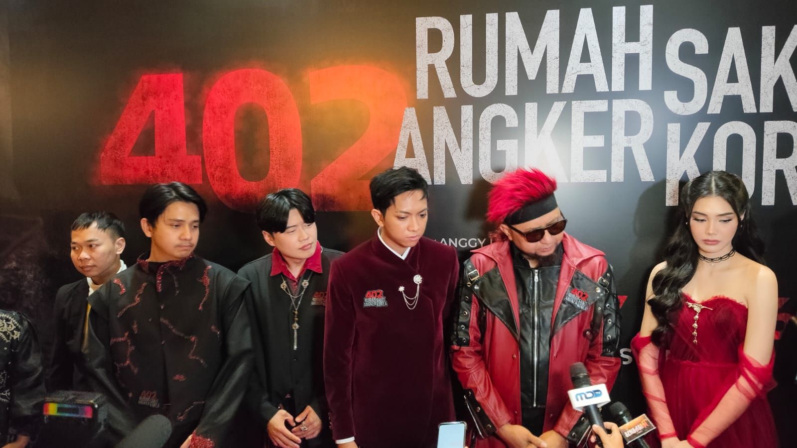 Anggy Umbara Ungkap Tantangan Besar Garap Film Found Footage 402 Rumah Sakit Angker Korea , Syuting Pakai 28 Kamera