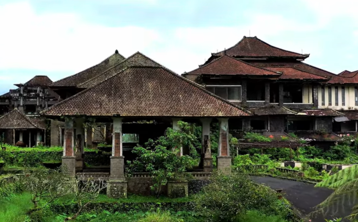 5 Hotel Terbengkalai Paling Angker di Indonesia, Berani Datang?