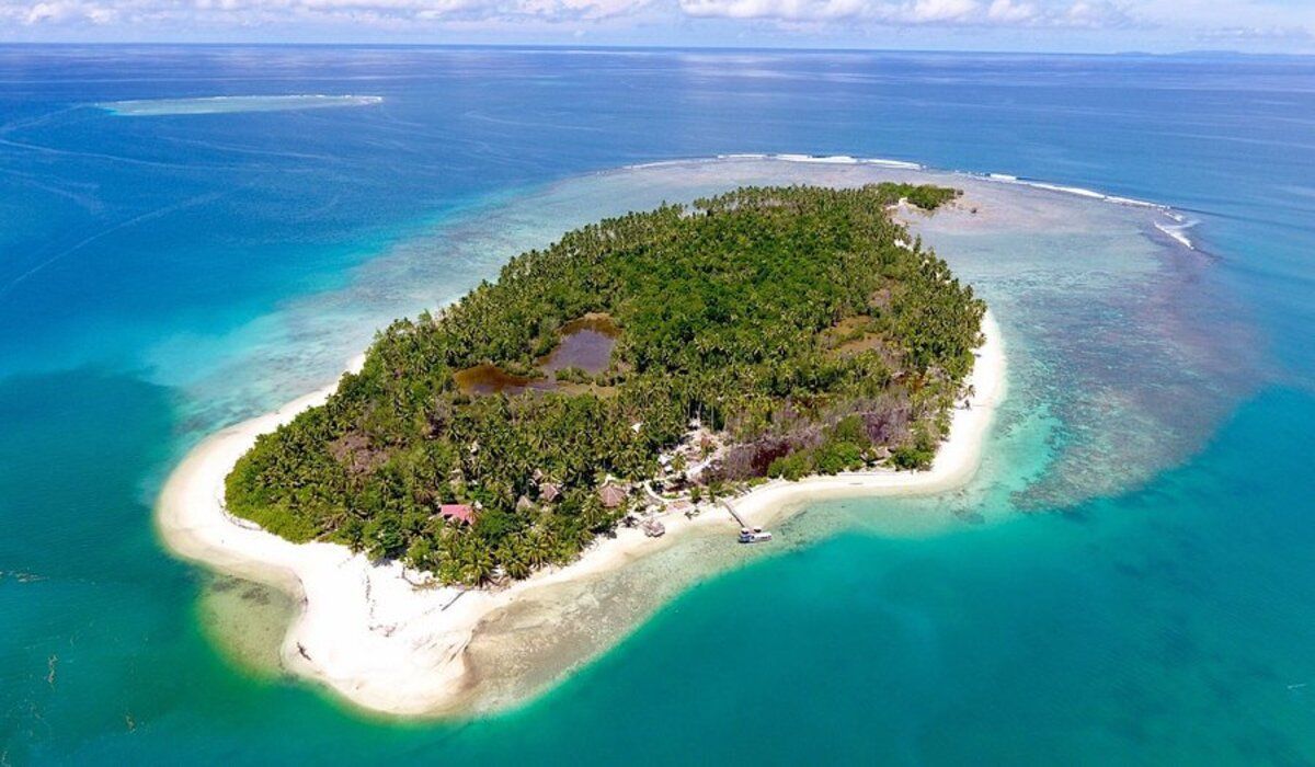 Jadi Salah Satu Spot Wisata Favorit Bagi Pecinta Snorkeling: Berikut Sejarah dan Fakta Unik Kabupaten Kepulauan Mentawai