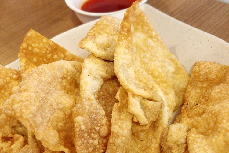 Renyahnya Pangsit Goreng, Camilan China yang Bikin Diet Gagal