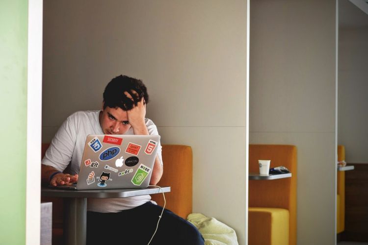 Perbedaan Stres dan Anxiety: Mirip tapi Bukan Hal yang Sama!