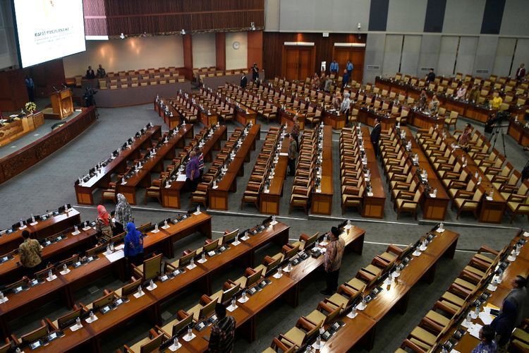 Senin Ini Ada Paripurna DPR dan Sidang Perdana Uji Materi UU KPK