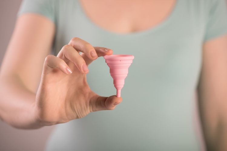 4 Cara Memilih Menstrual Cup Supaya Nyaman Saat Digunakan