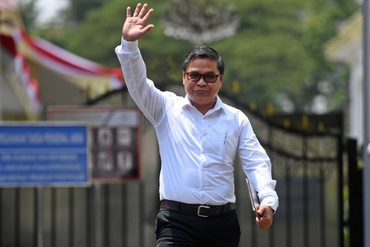Jadi Wakil Menteri LHK, Alue Dohong Cetak Sejarah