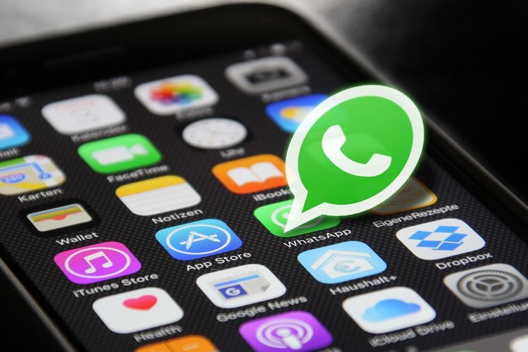 5 Tips Menghapus Kontak WhatsApp yang Selalu Muncul Lagi, Gampang!