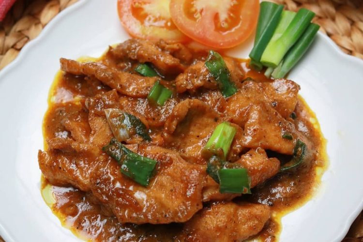 Mencoba Membuat Bistik Ayam Lada Hitam dengan Resep Berikut Ini