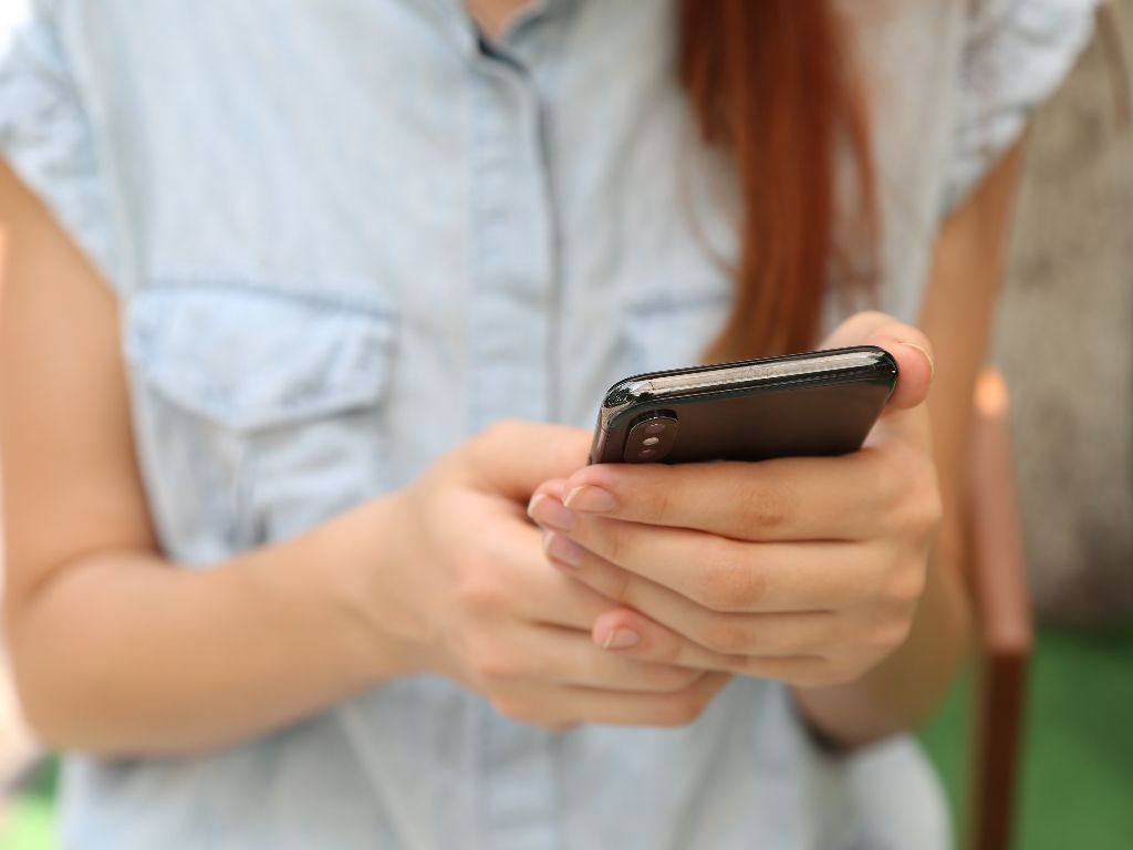 5 Alasan Paling Rasional Kenapa Kalian Tidak Perlu Ganti HP ke Seri Terbaru