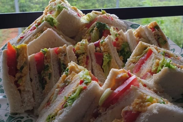 7 Ide Bekal Hari Pertama Masuk SMA buat Anak, Bikin Nggak Gampang Laper