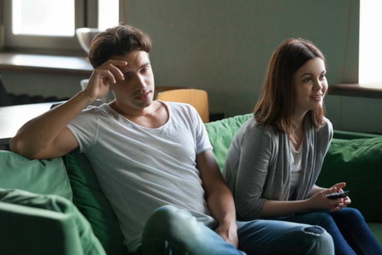 Jangan Diabaikan! 5 Tanda Pasanganmu Nggak Dewasa Secara Emosional