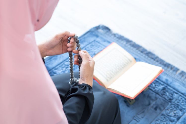 Bukan Sekedar Dzikir: Ini Perbedaan Maka SubhanAllah dan Allahu Akbar yang Sering Disalahpahami