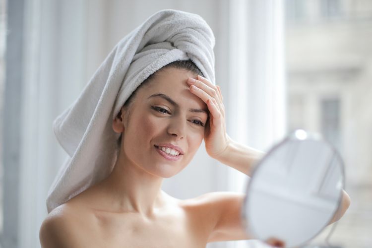 Kulit Sehat dan Glowing Ternyata Dimulai dari Kebiasaan Kecil yang Sering Diabaikan, Ini Rahasianya!