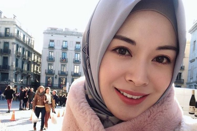 Hindari Konsumsi Junk Food Selama Ramadan, Ayana Moon Pilih Masak Sendiri