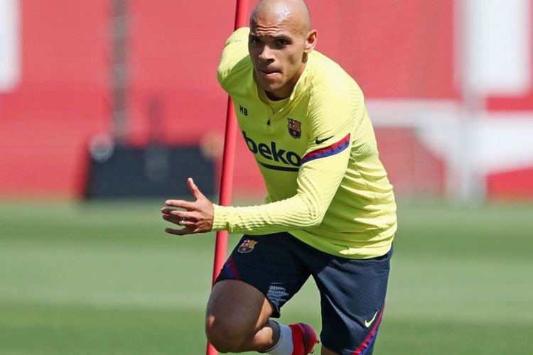 Bikin Fans Garuk Kepala! 6 Transfer Paling Tak Masuk Akal dalam Sejarah Barcelona