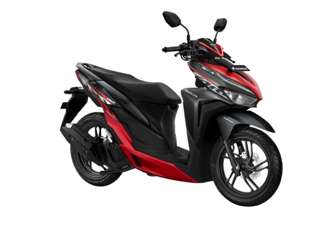 Adu Spesifikasi Yamaha Aerox 155 Connected vs Honda Vario 150, Mana Lebih Unggul?