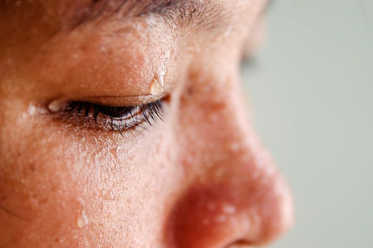 Keringat Tak Terkendali? Kenali Hiperhidrosis dan Solusinya
