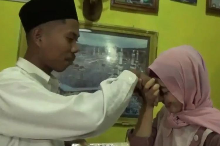 Wanita Cantik Ini Mau Dinikahi oleh Duda yang Sudah 3 Kali Cerai, Maskawinnya Sendal Jepit