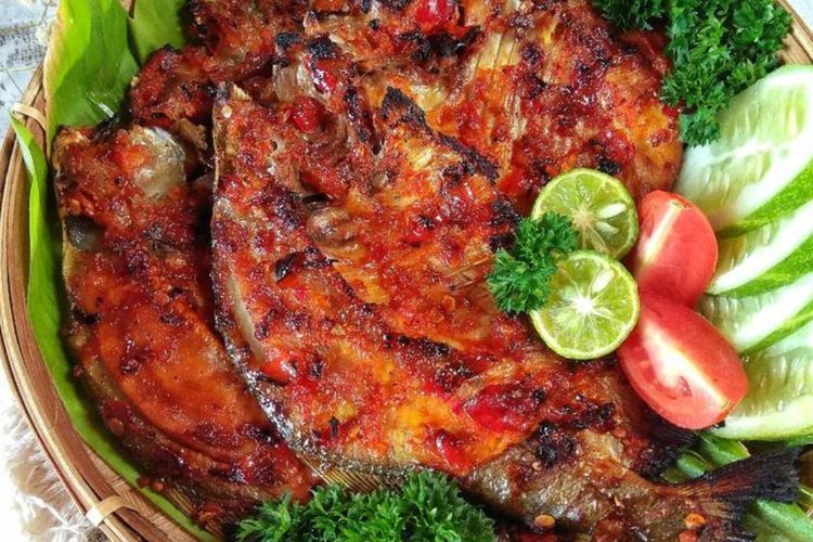 Resep Ikan Bawal Bakar Kecap yang Gurih, Lezat, dan Bumbu Meresap