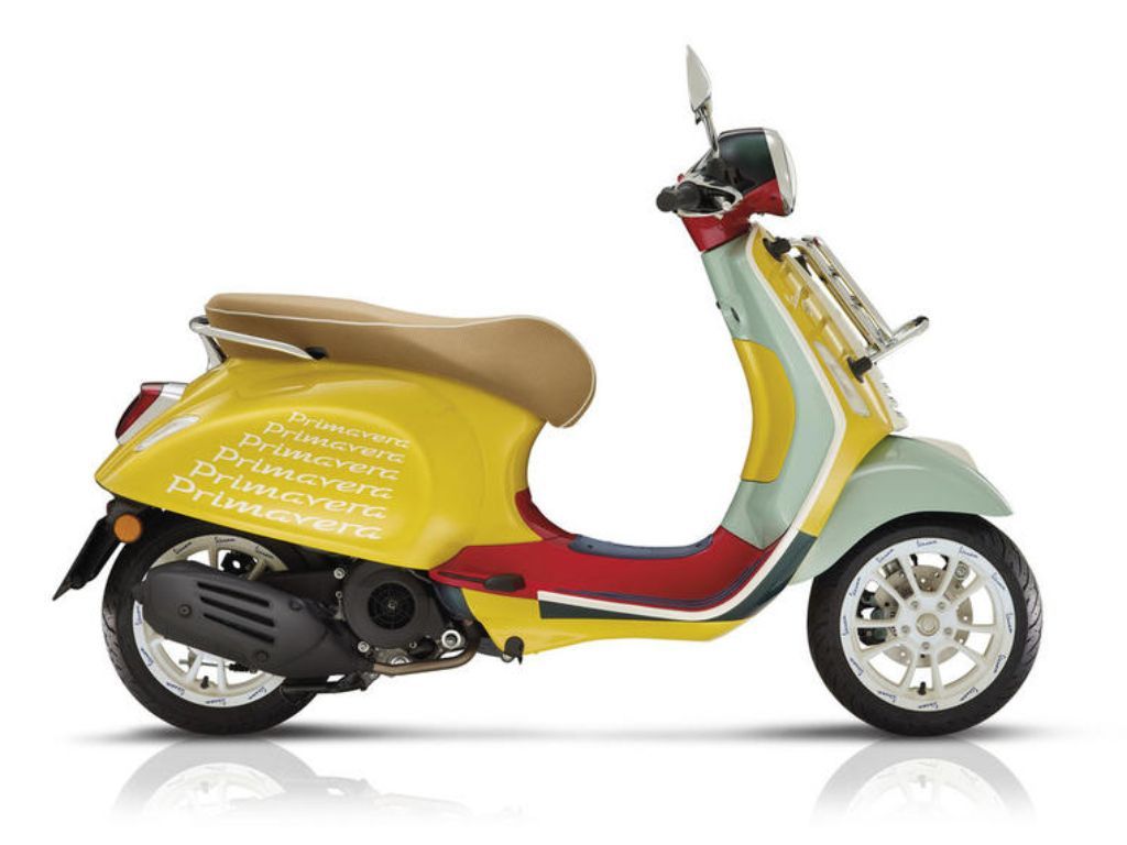 5 Alasan Vespa Matic Primavera Layak Dibawa Berpergian Jauh, Pastinya Nyaman dan Aman!