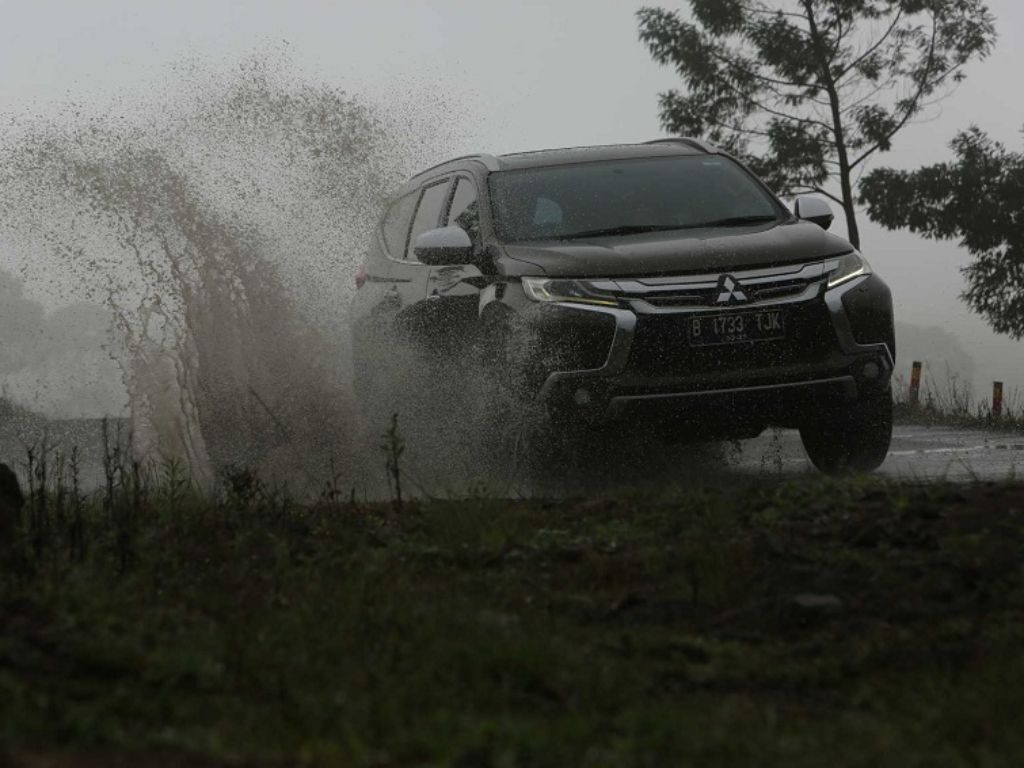 Harga Mitsubishi Pajero Sport Dakar 4x4 Tembus Ep700 Juta, Simak Kelebihannya!