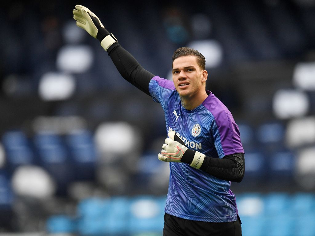 Guardiola: Donnarumma Tidak Harus Tiru Peran Ederson saat di Manchester City