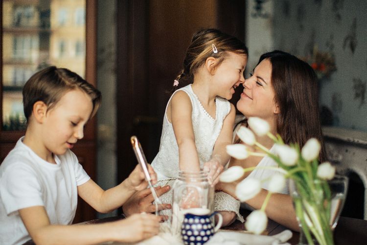 Ingin Tetap Sehat Walau Sibuk Menjadi Seorang Ibu? Coba 15 Trik Ampuh Ini!