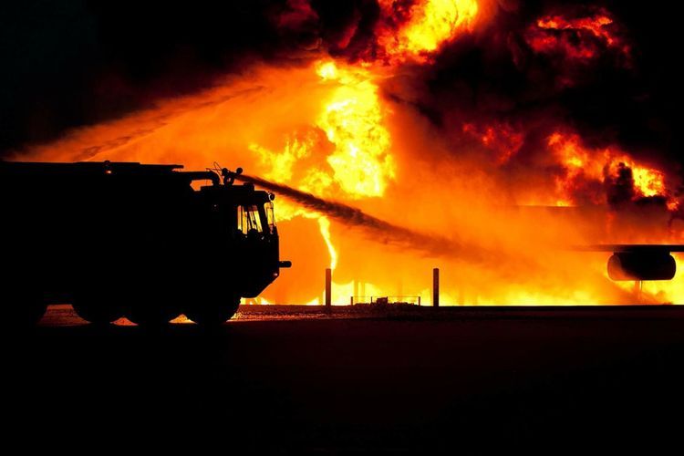 Kebakaran Hebat Lahap Pasar Wonogiri Dini Hari, Puluhan Kios Hangus Terbakar