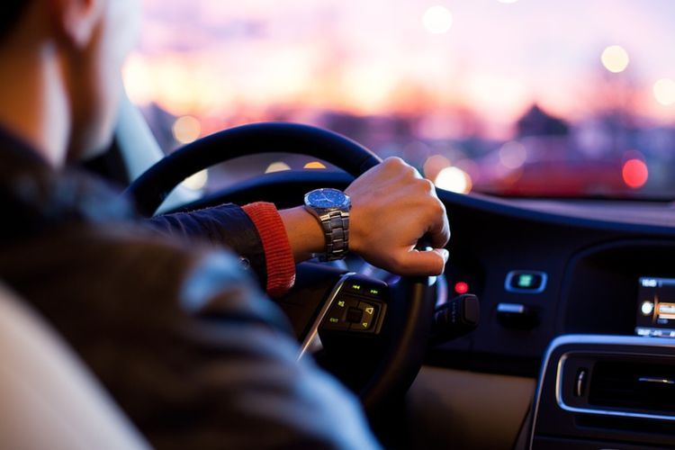 Arti Mimpi Mobil Mogok: Sinyal Kehilangan Kendali atau Hambatan Hidup?