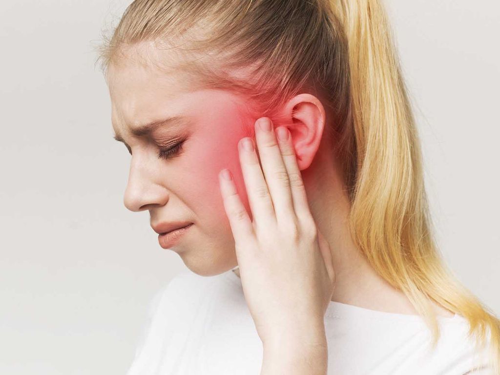 Hati-Hati! Ini Bahaya Pakai Earphone Terus-Menerus yang Jarang Disadari
