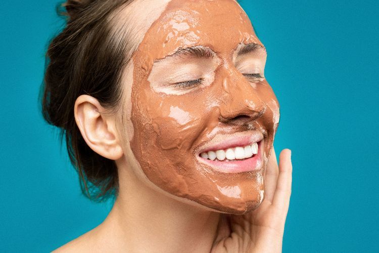 8 Langkah Menuju Glass Skin Impian, Dijamin Bikin Wajah Glowing!