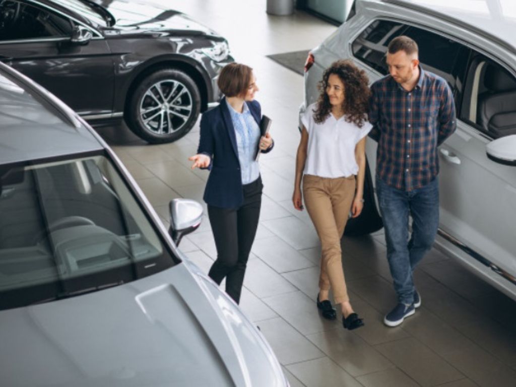 Mobil Baru Kredit vs Mobil Bekas Cash, Ini Plus Minus yang Wajib Dipertimbangkan