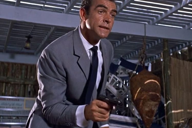 Pistol James Bond Sean Connery di Film Dr. No Dilelang Sekitar Rp2,8 Miliar