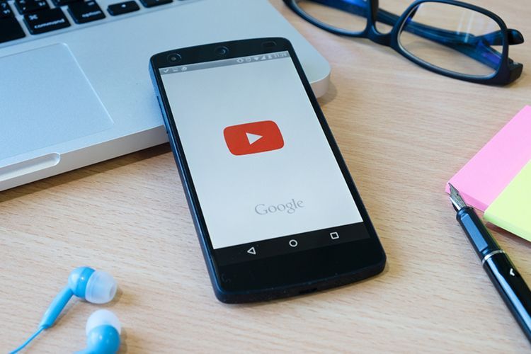 YouTube Hadirkan Fitur Baru untuk Remaja: Pusat Konten Kesehatan Mental yang Lebih Aman dan Terpercaya