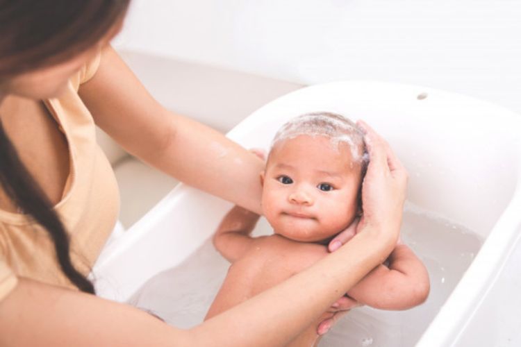 Numbuhin Rambut Bayi Butuh Kesabaran, Hair Lotion Alami Ini Bisa Dicoba