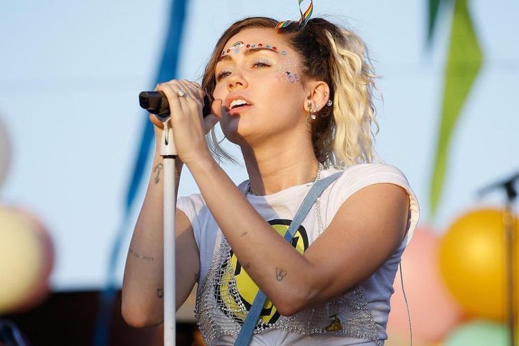 Miley Cyrus Siapkan Kejutan dalam Proyek Film, dari Avatar hingga 20 Tahun Hannah Montana