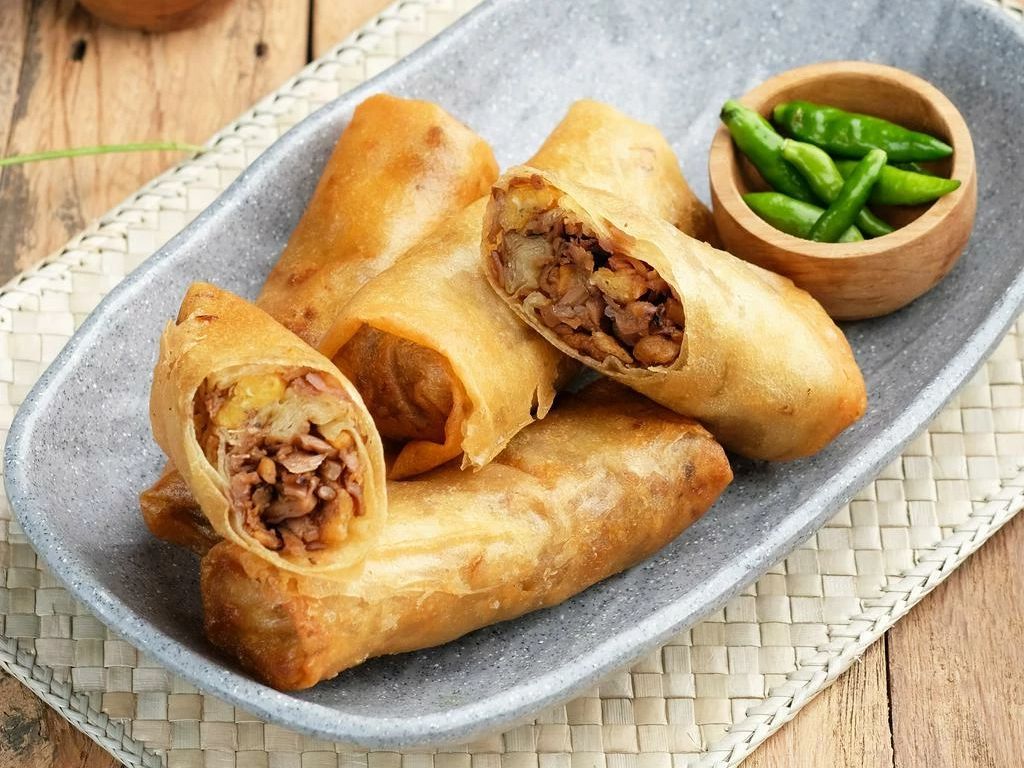 17 Ide Nama Usaha Lumpia Kekinian yang Bikin Brand Kamu Makin Viral