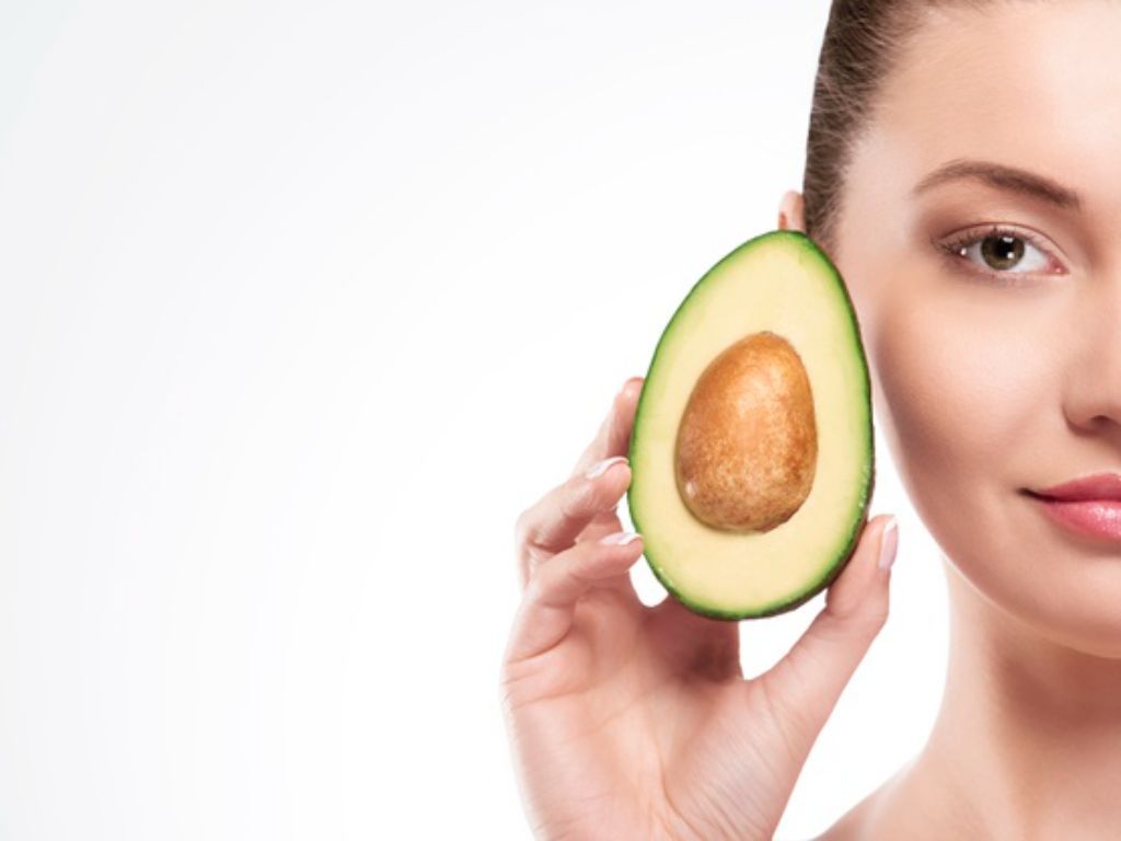 Rahasia “Glass Skin” Alami Ternyata Bukan Cuma Skincare! Coba Perbanyak Lemak Sehat Ini untuk Kulit Lebih Glowing