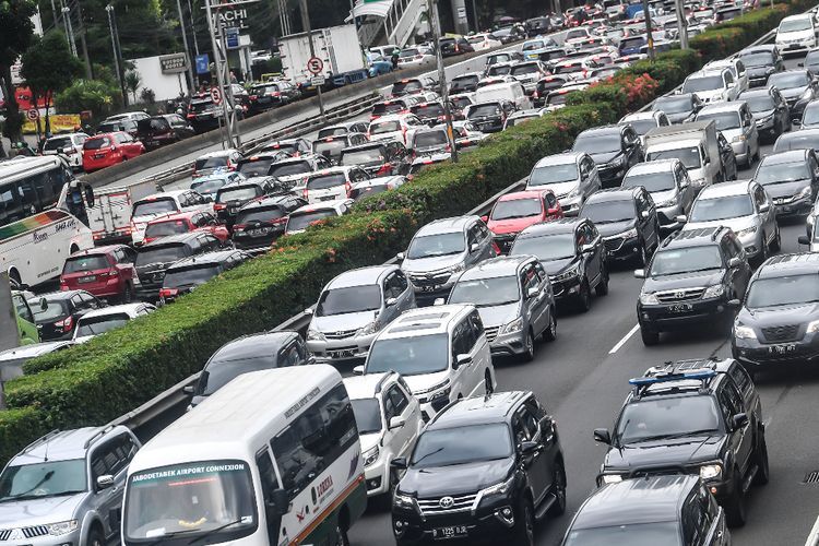 Rekayasa Lalin Sekitar Gedung DPR RI Diberlakukan Imbas Demo, Catat Rutenya!