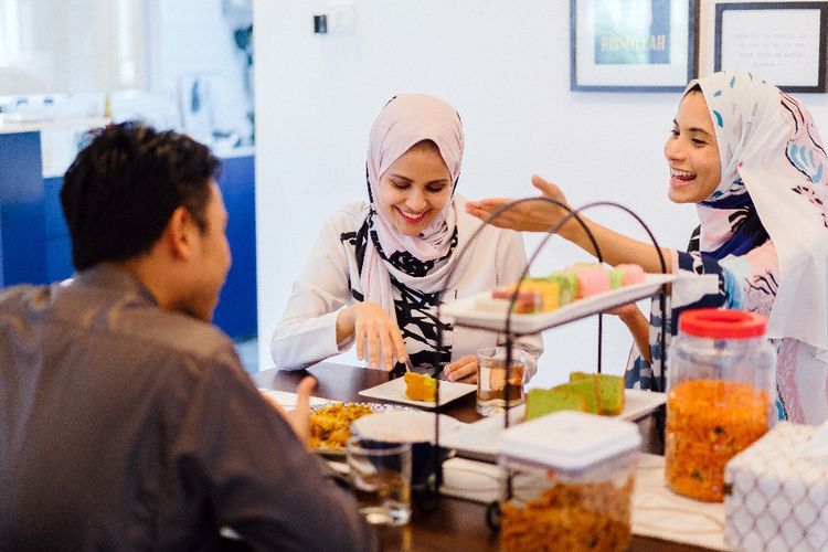 Bukan Sekadar Takjil Biasa, Begini Sejarah Kolak dan Kurma Jadi Menu Wajib Buka Puasa di Indonesia